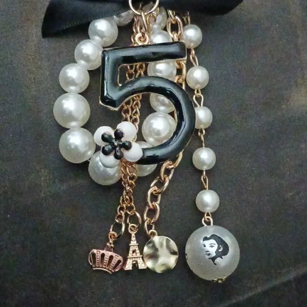 Luxurious No.5 CoCo Pearl Keychain Bag Charm